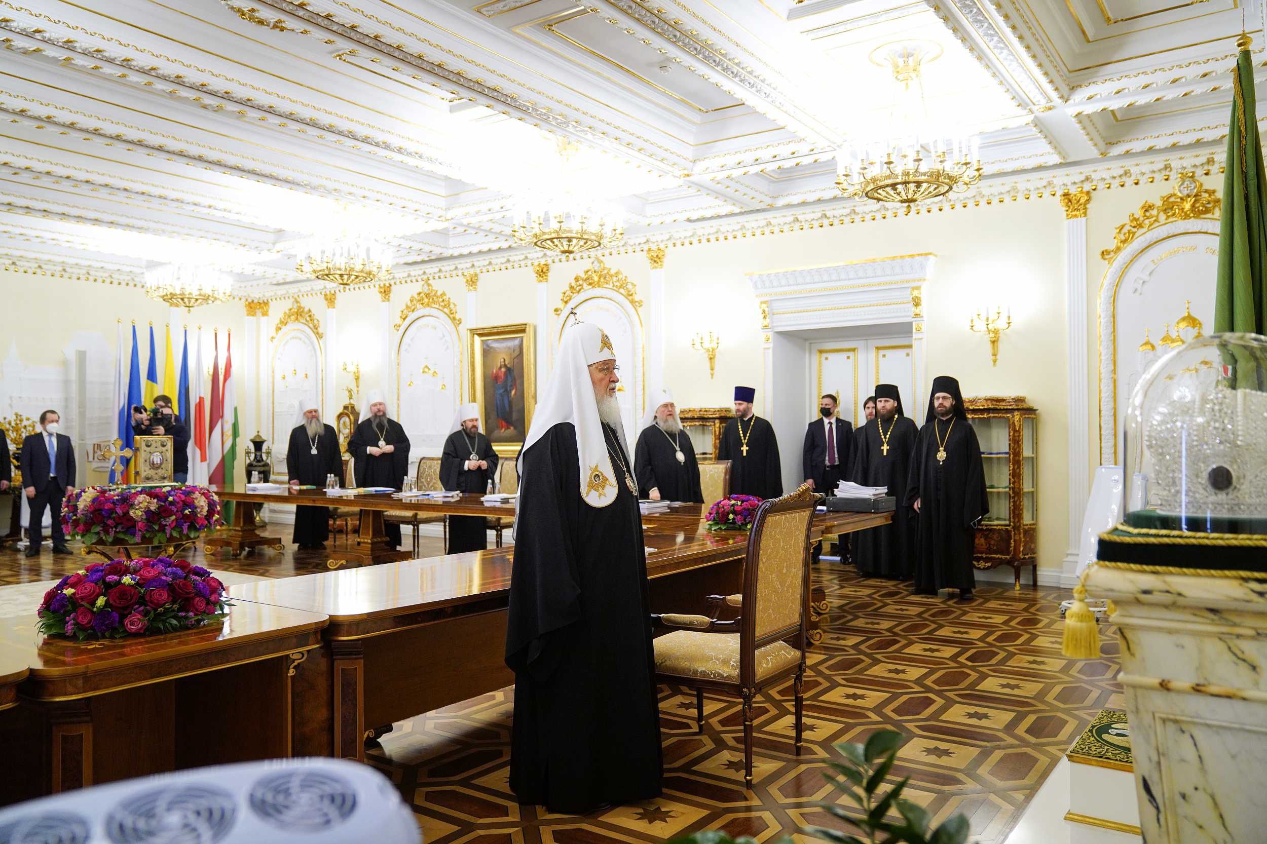 Московский патриархат русской православной. Священный Синод русской православной церкви 2022. Члены Священного Синода русской православной церкви 2022. Патриарх Кирилл 2022. Резиденция Патриарха Кирилла в Москве Данилов монастырь.