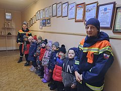 Ершовские дошкольники впервые побывали на экскурсии в  службе спасения