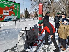 Ершовцы почтили память земляка, погибшего при исполнении служебного долга за пределами Отечества