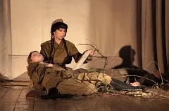 В ершовском селе на сцене СДК состоялась премьера спектакля в честь героев Великой Победы