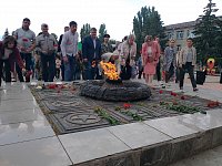 В День памяти и скорби на центральной площади Ершова прошел митинг