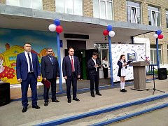 Новый учебный год в Ершовском районе начался с добрых пожеланий