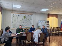 Глава Ершовского района Константин Мызников встретился с членами семей участников спецоперации