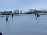 Ершовцы приходят на катки целыми семьями
