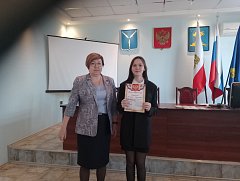Глава Ершовского района встретилась с добровольцами и общественниками