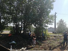 Жители Ершовского района участвуют в месячнике по благоустройству