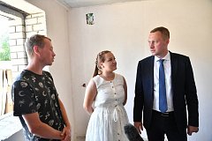 Ершов первым в регионе решит проблему жилья для детей-сирот