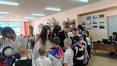 В ершовской школе прошло торжественное посвящение первоклассников в «Орлята России»