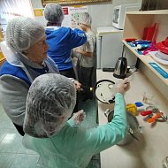 На масленичной неделе ершовцы двух поколений пекли "доброблин"