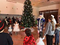 В Ершове настоящий праздник подарили детям из малообеспеченных семей и участников СВО