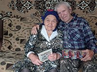 Супруги Котельниковы из ершовского села отметили бриллиантовую свадьбу