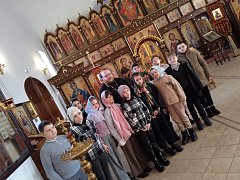 Для ершовских школьников организовали экскурсию в Свято-Никольский Храм