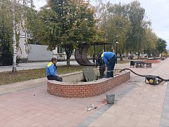 В Ершове приступили к подготовке фонтанов к зиме