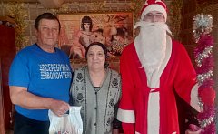 К ершовским сельчанам отправился Дед Мороз с подарками