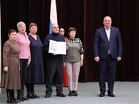 Вклад саратовских волонтеров отметили в областной Думе