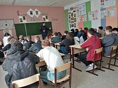 С ершовскими студентами провели профилактическую беседу в рамках акции «Чистое поколения – 2026»