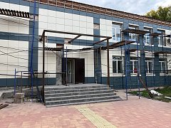 В Ершове продолжаются работы по благоустройству и ремонту объектов за счет местного бюджета