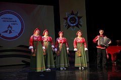 Ершовские исполнители вернулись с заслуженными наградами с областного фестиваля патриотической песни