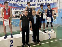 Ершовские борцы на соревнованиях в Волгограде завоевали серебро и бронзу