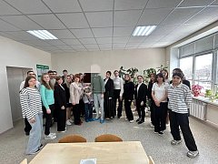 Военврач из Ершова Мария К. встретилась с земляками в родной школе