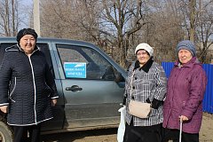Для пожилых сельчан Ершовского района организовали доставку на медосмотр и диспансеризацию