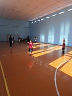 Из Озинок ершовские футболисты вернулись с первым местом, наградами и комплектом новой спортивной формы