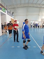 Единство в спорте: педагоги Заволжья встретились на волейбольной площадке в Ершове