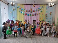 На конкурсе «ЭКОмода» ершовские дошколята превратились в прекрасных принцесс, богатырей и даже фантастический транспорт