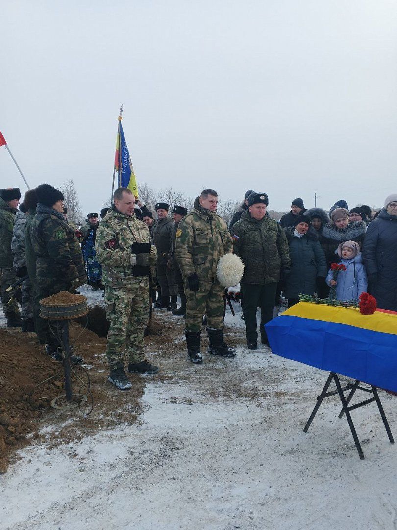 В Ершовском районе простились с погибшим в ходе СВО Андреем Паниным —  «Степной край», новости