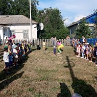 С концертом, мастер-классом, выставками и играми — так праздновали День поселка в Ершовском районе