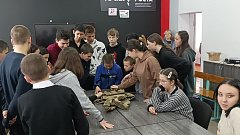 Волонтеры «Брони в тылу» встречаются со школьниками Ершовского района