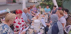В Ершове состоялась праздничная встреча соседей и волонтеров