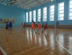 Ершовские баскетболисты стали бронзовыми призерами на межмуниципальном турнире