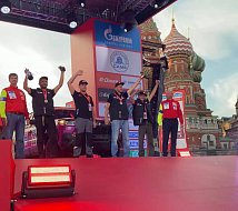 Болельщики приветствовали участников ралли-марафона «Шелковый путь» на территории Ершовского района