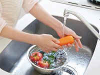 Как правильно выбирать и мыть фрукты и овощи