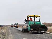Идет ремонт дороги, соединяющей поселок Горный и Ершов