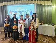 В Ершовском реабилитационном центре фольклорный праздник объединил семьи разных национальностей