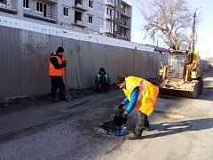 В Ершове  МКУ «Благоустройство» проводит ямочный ремонт автомобильных дорог