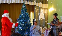 В Ершовском реабилитационном центре - «праздничный переполох» с играми и подарками