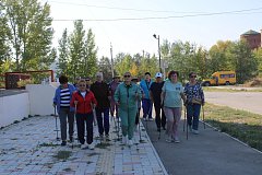 Физкультура и общение подарили заряд бодрости пожилым ершовцам на весь день