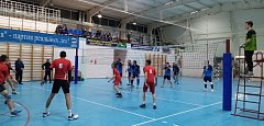 В Ершове прошел межрайонный волейбольный турнир среди мужских команд