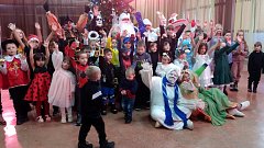 В Ершове детей участников СВО пригласили на новогоднее представление
