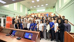 В Саратове молодежь встретилась с победителем шоу «Титаны»