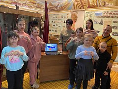 В Ершовском краеведческом музее детям рассказали о воссоединении России и Республики Крым