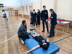 В Ершовском районе прошли соревнования по оказанию первой доврачебной помощи среди школьников