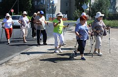 «Лето – лучший друг здоровья!» - под таким девизом прошла прогулка ершовских «серебряных» сторонников ЗОЖ