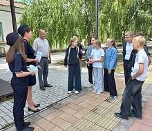 В Ершове полиция и общественники приняли участие в квесте для школьников