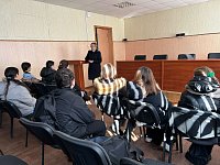 Юные журналисты Медиацентра «IT-КУБ.Ершов» узнали много интересного на встрече с сотрудниками полиции