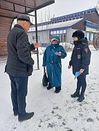 Ершовские полицейские и общественники провели совместную акцию по профилактике мошенничества