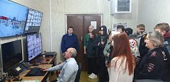 Ершовскую молодежь познакомили с работой Единой дежурно-диспетчерской службы